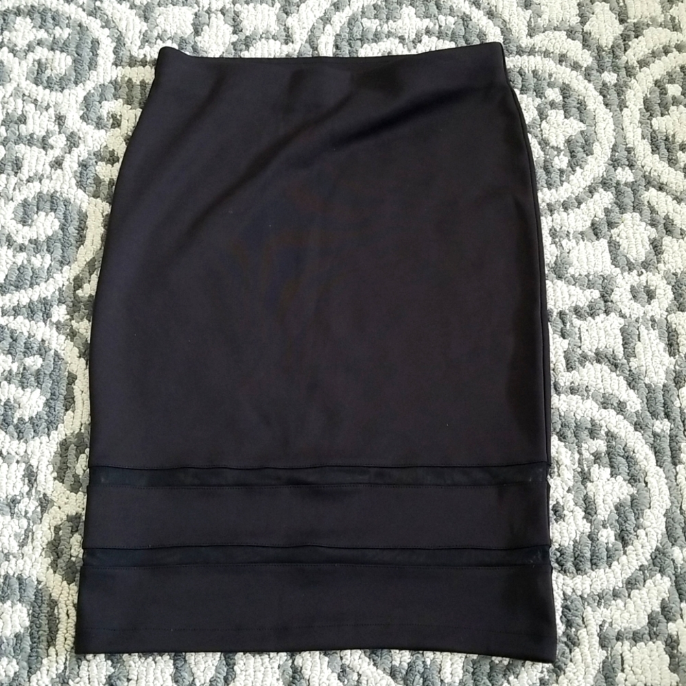 (M) Forever 21 Pencil Skirt Sheer Details Midi Length Slim Fit Business Casual